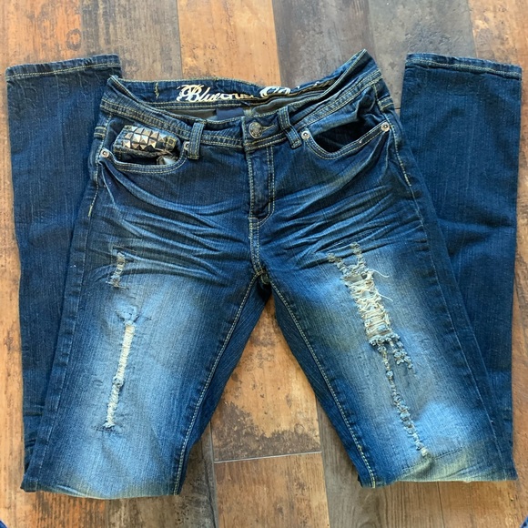 Blue Crush Studded Embellished Jeans - Picture 5 of 6